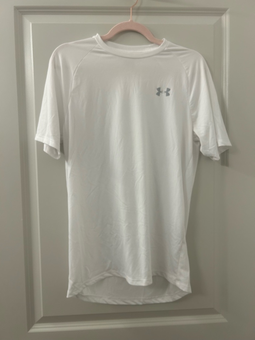 Under Armour white tech tee shirt